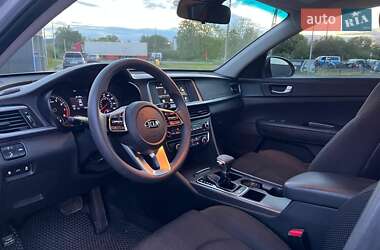 Седан Kia Optima 2020 в 