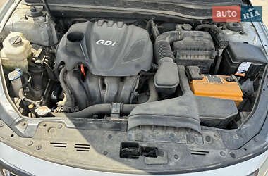 Седан Kia Optima 2014 в 