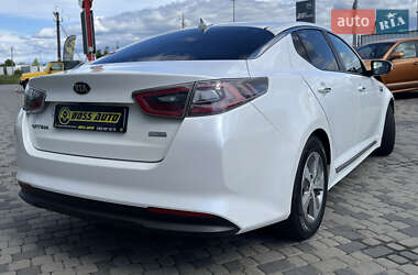 Седан Kia Optima 2015 в 