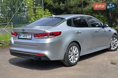 Седан Kia Optima 2017 в 