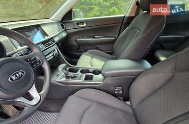 Седан Kia Optima 2017 в 