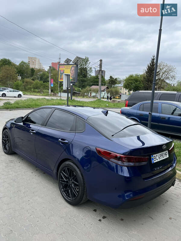Седан Kia Optima 2018 в Львове