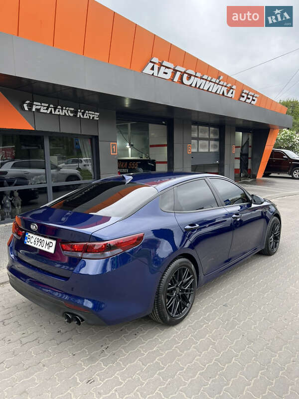 Седан Kia Optima 2018 в Львове