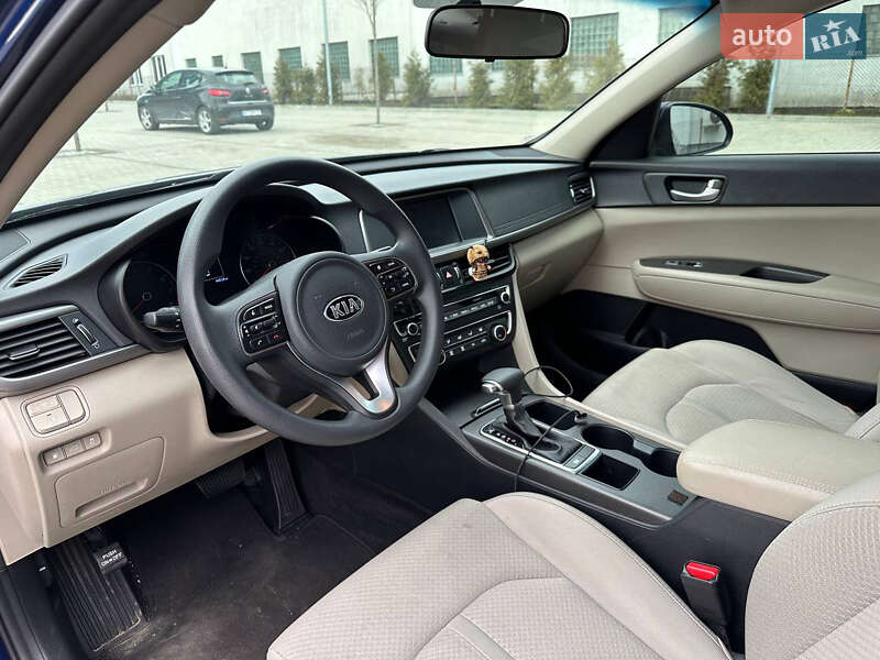 Седан Kia Optima 2018 в Львові