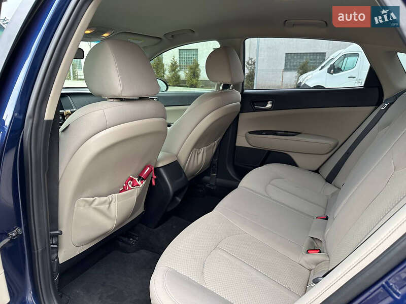 Седан Kia Optima 2018 в Львове