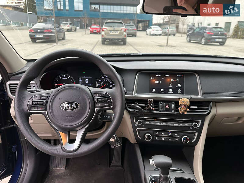 Седан Kia Optima 2018 в Львове