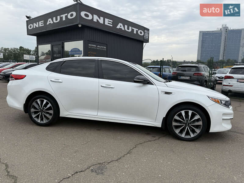 Седан Kia Optima 2016 в Киеве