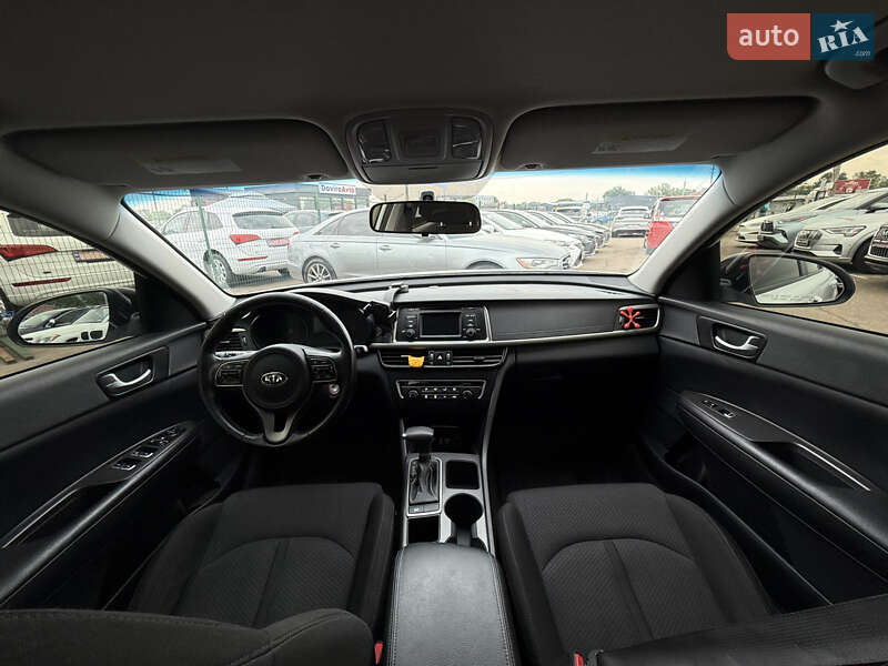 Седан Kia Optima 2016 в Киеве