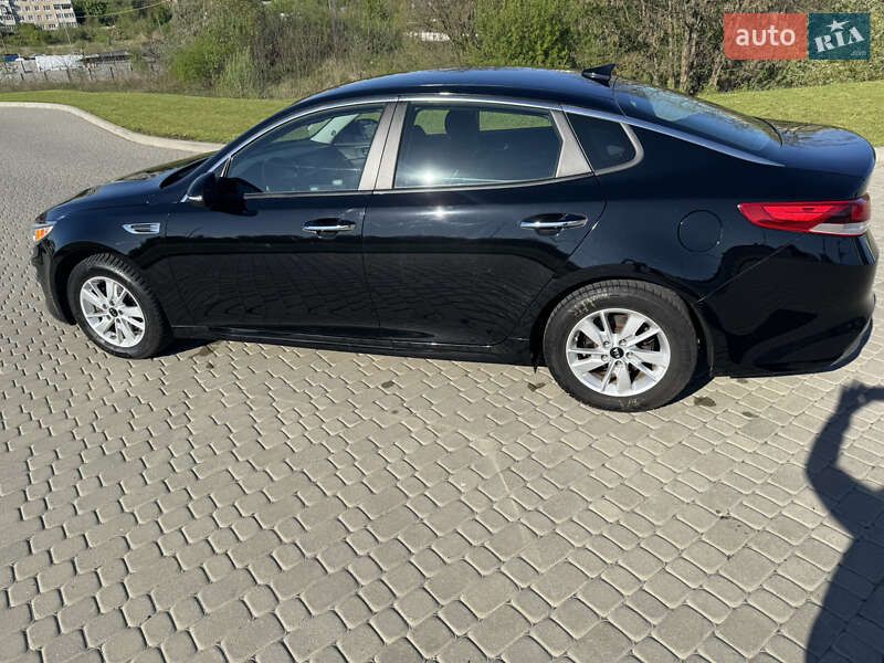 Седан Kia Optima 2017 в Львове