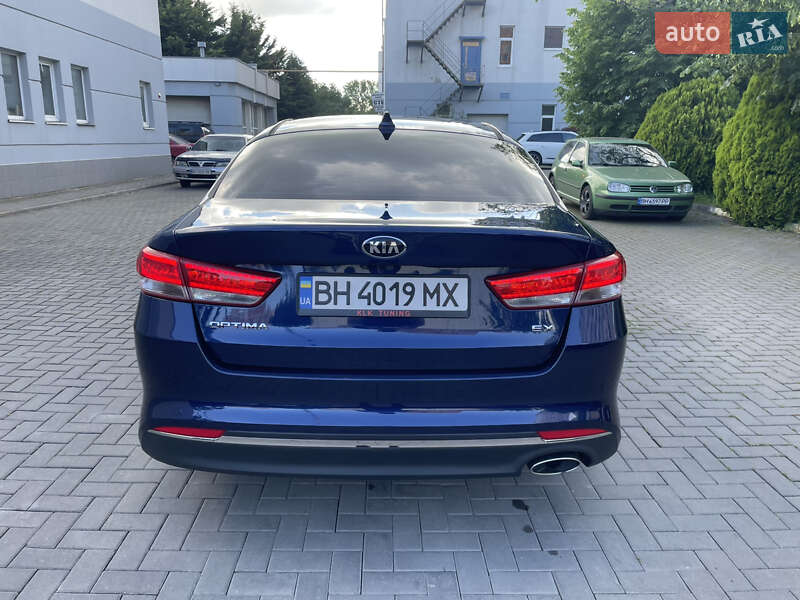Седан Kia Optima 2016 в Одесі