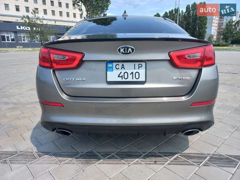 Седан Kia Optima 2015 в Черкассах