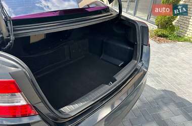 Седан Kia Optima 2012 в 
