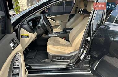 Седан Kia Optima 2012 в 