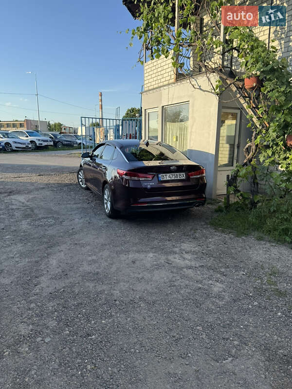 Седан Kia Optima 2015 в Киеве