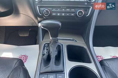 Седан Kia Optima 2017 в 