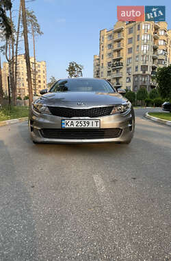 Седан Kia Optima 2016 в Буче