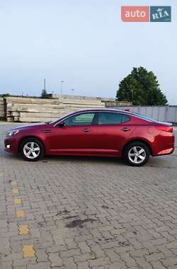 Седан Kia Optima 2015 в 