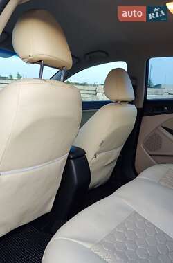 Седан Kia Optima 2015 в 