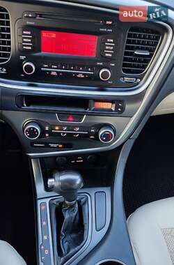 Седан Kia Optima 2015 в 