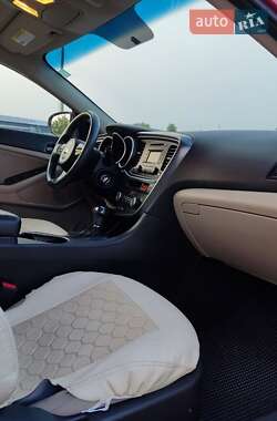 Седан Kia Optima 2015 в 