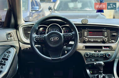 Седан Kia Optima 2015 в 