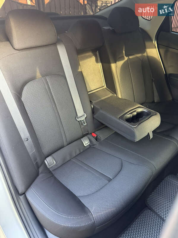 Седан Kia Optima 2017 в Умані