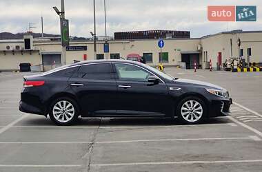 Седан Kia Optima 2017 в 