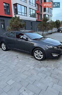 Седан Kia Optima 2012 в Івано-Франківську