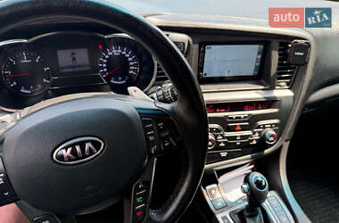 Седан Kia Optima 2012 в 