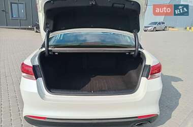 Седан Kia Optima 2017 в 