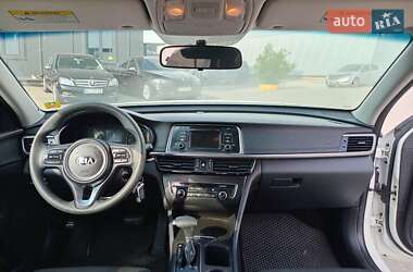 Седан Kia Optima 2017 в 