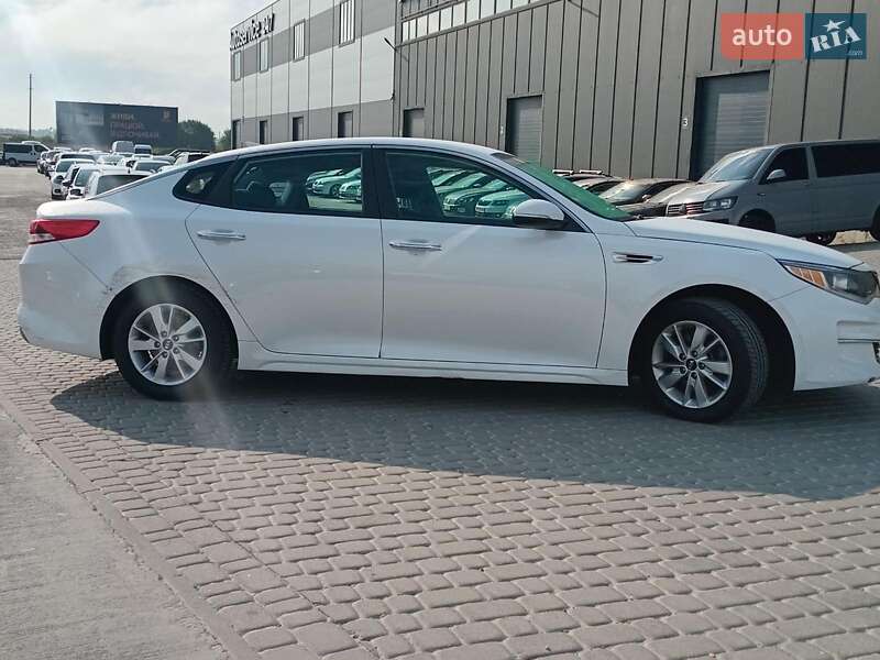 Седан Kia Optima 2017 в Львове