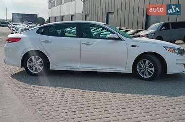 Седан Kia Optima 2017 в 