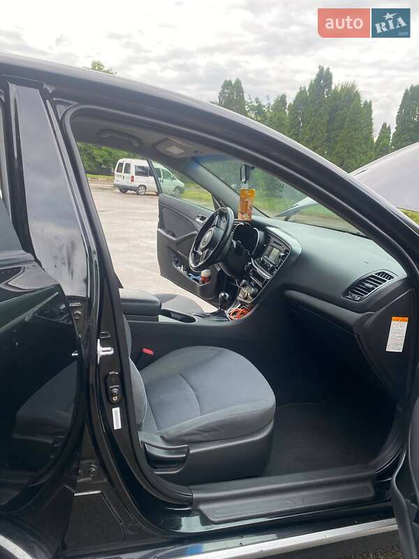 Седан Kia Optima 2014 в Киеве