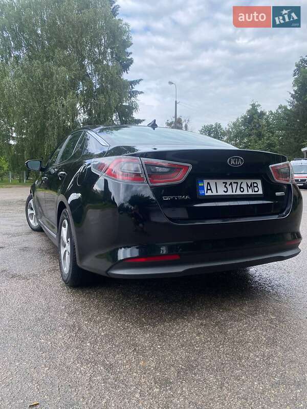 Седан Kia Optima 2014 в Киеве
