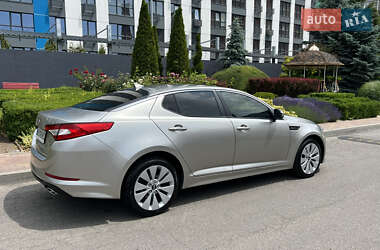 Седан Kia Optima 2012 в 