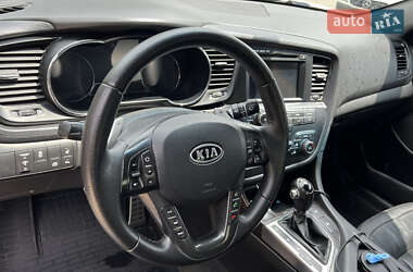Седан Kia Optima 2012 в 
