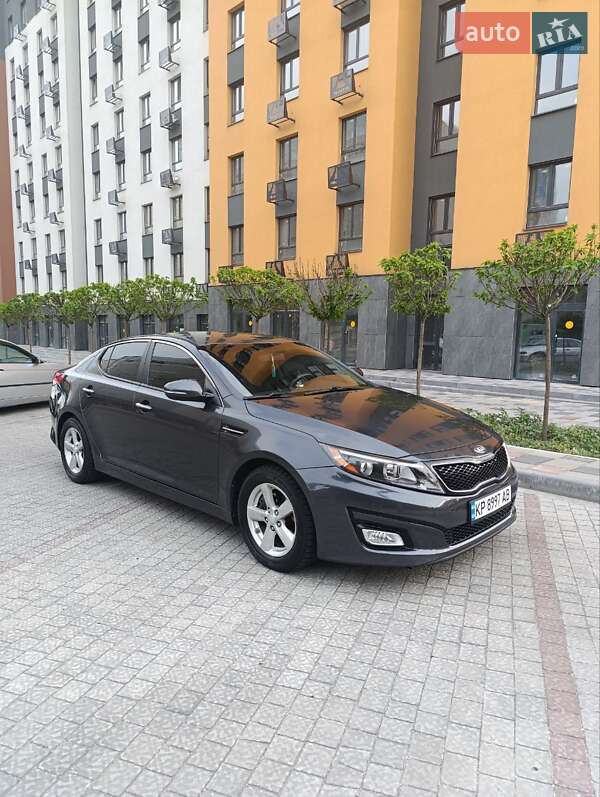 Седан Kia Optima 2015 в 