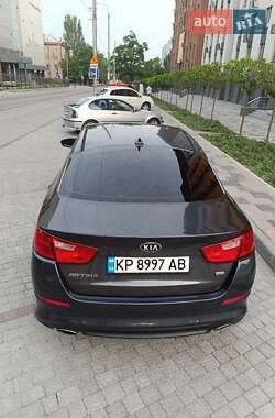Седан Kia Optima 2015 в 