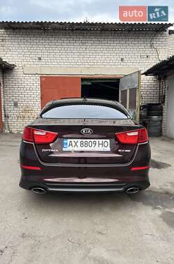 Седан Kia Optima 2014 в 