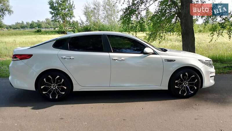 Седан Kia Optima 2016 в Бородянці