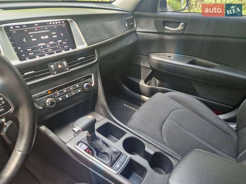 Седан Kia Optima 2016 в Бородянці