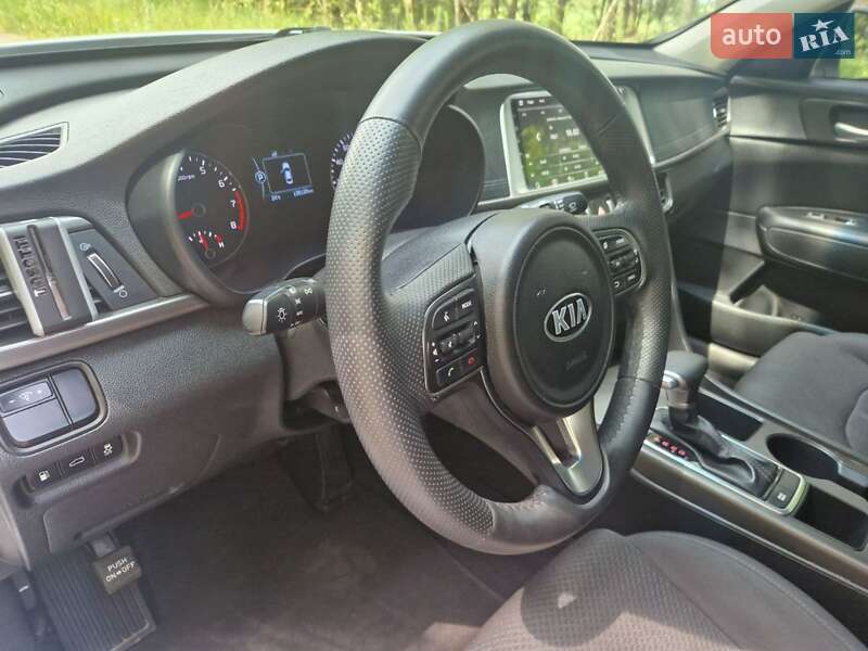 Седан Kia Optima 2016 в Бородянці