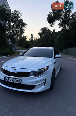 Седан Kia Optima 2016 в Кременчуге