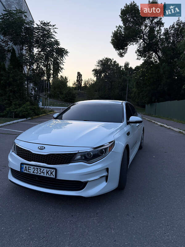 Седан Kia Optima 2016 в Кременчуге