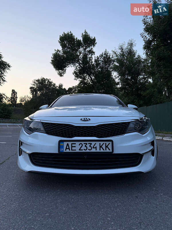 Седан Kia Optima 2016 в Кременчуге