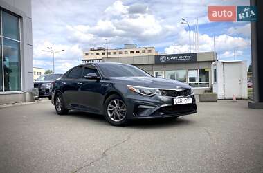 Седан Kia Optima 2019 в Киеве