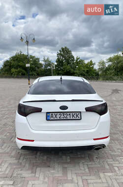 Седан Kia Optima 2011 в 