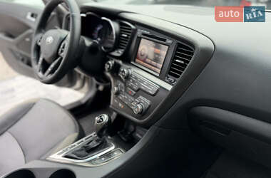 Седан Kia Optima 2013 в 