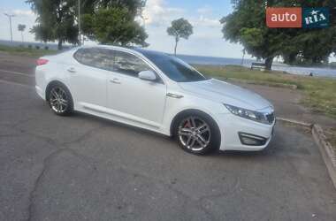 Седан Kia Optima 2012 в 